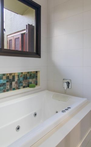 Casa à venda com 208m², 3 quartos e 3 vagasBanheiro do Quarto 1