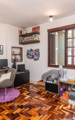 Casa à venda com 208m², 3 quartos e 3 vagasEscritório