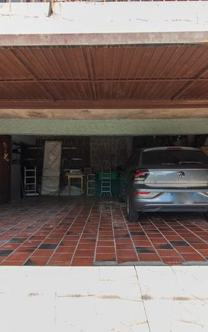 Casa à venda com 208m², 3 quartos e 3 vagasGaragem