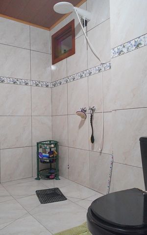 Casa à venda com 300m², 5 quartos e 2 vagasBanheiro