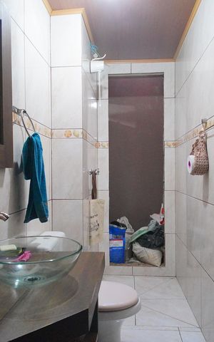 Casa à venda com 300m², 5 quartos e 2 vagasBanheiro 2