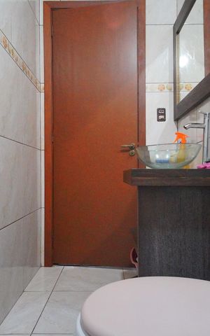 Casa à venda com 300m², 5 quartos e 2 vagasBanheiro 2