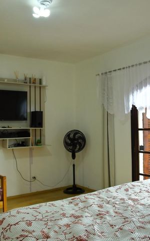 Casa à venda com 184m², 3 quartos e 3 vagasSuíte 