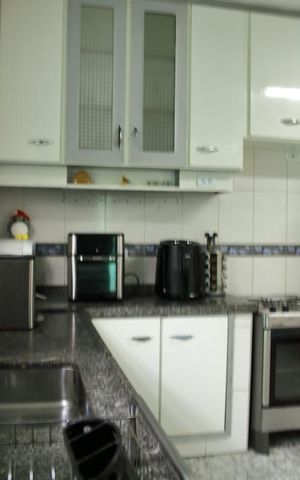 Casa à venda com 184m², 3 quartos e 3 vagasCozinha 