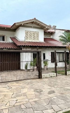 Casa à venda com 400m², 4 quartos e 4 vagas Casa à venda com 400m², 4 quartos e 4 vagasÁrea externa