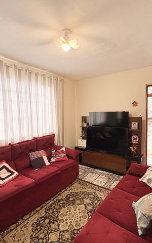 Casa à venda com 160m², 5 quartos e 5 vagasSala - Casa 1