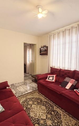 Casa à venda com 160m², 5 quartos e 5 vagasSala - Casa 1