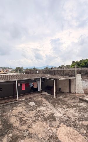 Casa à venda com 160m², 5 quartos e 5 vagasQuintal