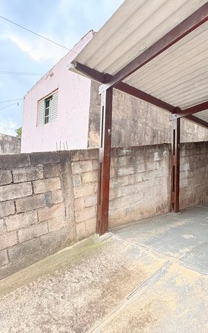 Casa à venda com 160m², 5 quartos e 5 vagasGaragem e frente da Casa