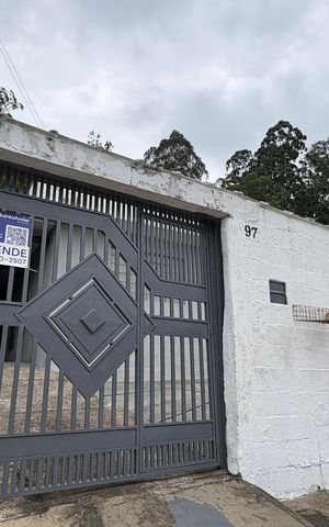 Casa à venda com 160m², 5 quartos e 5 vagasFachada
