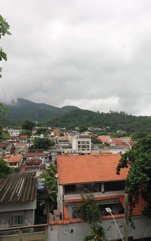 Casa de condomínio para alugar com 200m², 3 quartos e 2 vagasSuíte 3 - Varanda
