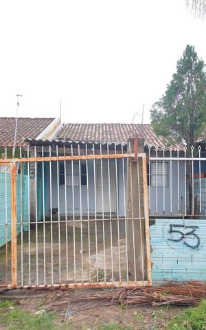 Casa para alugar com 50m², 2 quartos e 2 vagasFachada