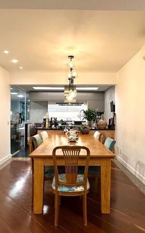 Apartamento à venda com 250m², 3 quartos e 2 vagas