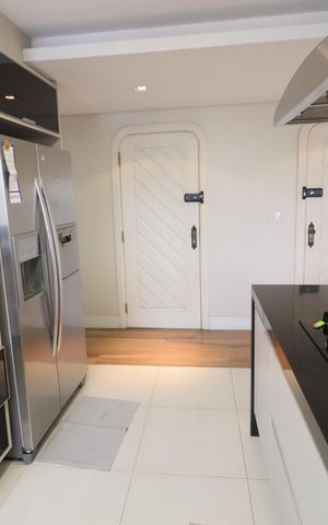 Apartamento à venda com 300m², 3 quartos e 2 vagasCozinha
