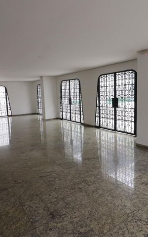 Apartamento à venda com 300m², 3 quartos e 2 vagasÁrea comum - Salão de festas