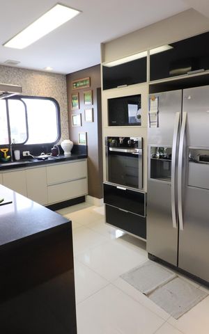 Apartamento à venda com 300m², 3 quartos e 2 vagasCozinha
