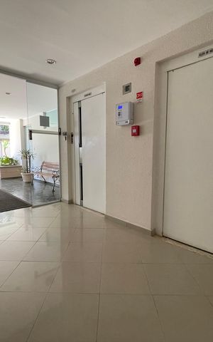 Apartamento à venda com 56m², 2 quartos e 1 vaga Apartamento à venda com 56m², 2 quartos e 1 vagaHall