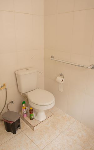 Casa à venda com 136m², 3 quartos e 1 vaga Casa à venda com 136m², 3 quartos e 1 vagaBANHEIRO