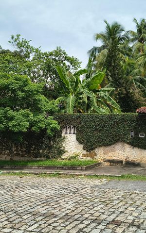 Casa de condomínio à venda com 202m², 3 quartos e 2 vagasFachada
