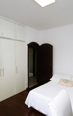 Casa à venda com 463m², 5 quartos e 6 vagasQuarto 3