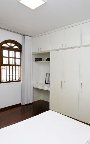 Casa à venda com 463m², 5 quartos e 6 vagasQuarto 3
