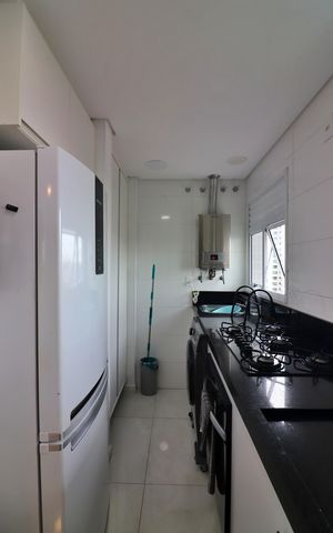 Apartamento à venda com 61m², 1 quarto e 2 vagasCozinha e Área de Serviço