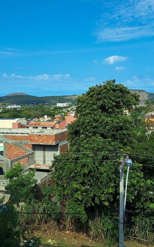 Casa à venda com 340m², 6 quartos e 4 vagas Casa à venda com 340m², 6 quartos e 4 vagasQuarto 2