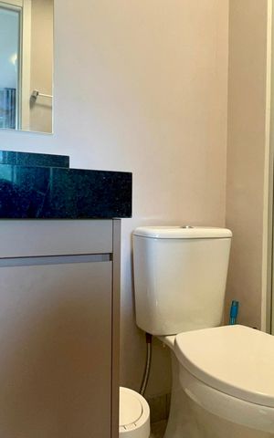 Studio para alugar com 27m², 1 quarto e sem vaga Studio para alugar com 27m², 1 quarto e sem vagaBanheiro