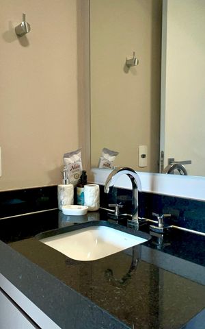 Studio para alugar com 27m², 1 quarto e sem vaga Studio para alugar com 27m², 1 quarto e sem vagaBanheiro