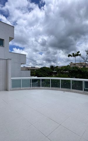 Apartamento à venda com 370m², 3 quartos e 3 vagas Apartamento à venda com 370m², 3 quartos e 3 vagasVaranda