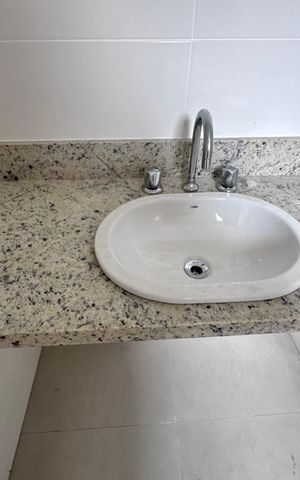 Apartamento à venda com 370m², 3 quartos e 3 vagas Apartamento à venda com 370m², 3 quartos e 3 vagasSuíte 3 - Banheiro