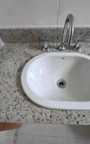 Apartamento à venda com 370m², 3 quartos e 3 vagas Apartamento à venda com 370m², 3 quartos e 3 vagasSuíte 1 - Banheiro
