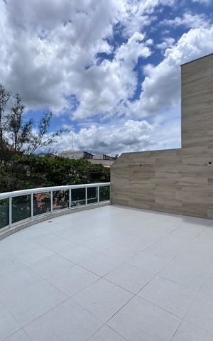 Apartamento à venda com 370m², 3 quartos e 3 vagas Apartamento à venda com 370m², 3 quartos e 3 vagasVaranda