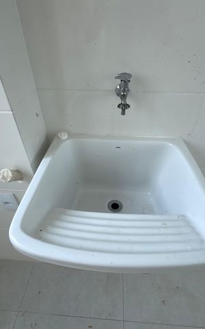Apartamento à venda com 370m², 3 quartos e 3 vagas Apartamento à venda com 370m², 3 quartos e 3 vagasCozinha e Área de Serviço