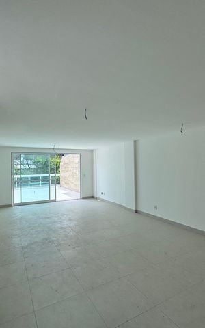Apartamento à venda com 370m², 3 quartos e 3 vagas Apartamento à venda com 370m², 3 quartos e 3 vagasSala