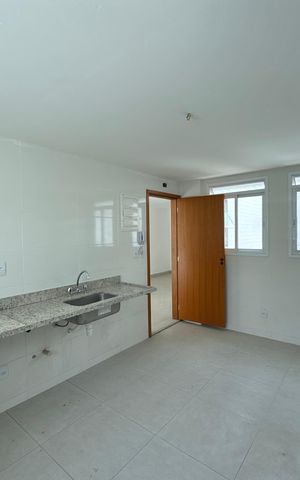 Apartamento à venda com 370m², 3 quartos e 3 vagas Apartamento à venda com 370m², 3 quartos e 3 vagasCozinha e Área de Serviço