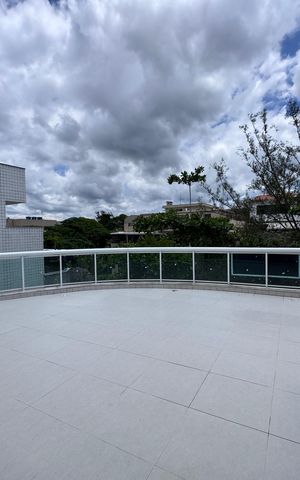 Apartamento à venda com 370m², 3 quartos e 3 vagas Apartamento à venda com 370m², 3 quartos e 3 vagasVaranda