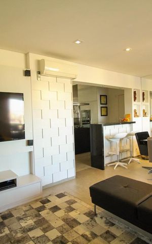 Apartamento à venda com 108m², 3 quartos e 2 vagas Apartamento à venda com 108m², 3 quartos e 2 vagasSala