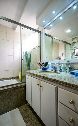 Apartamento à venda com 156m², 4 quartos e 3 vagasBanheiro da Suíte  3