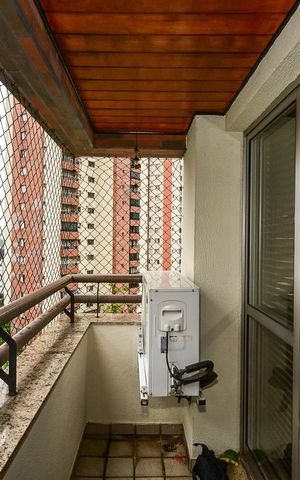 Apartamento à venda com 156m², 4 quartos e 3 vagasVaranda