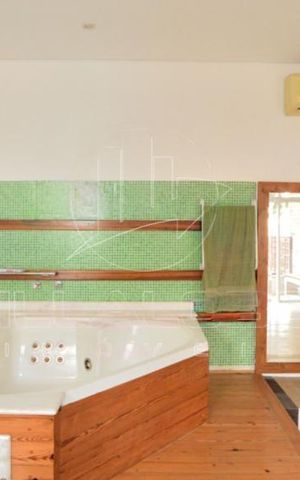 Casa à venda com 224m², 3 quartos e 2 vagas