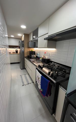 Apartamento à venda com 120m², 4 quartos e 2 vagas Apartamento à venda com 120m², 4 quartos e 2 vagasCozinha