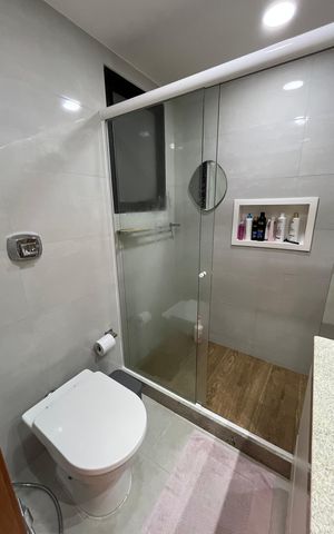 Apartamento à venda com 120m², 4 quartos e 2 vagas Apartamento à venda com 120m², 4 quartos e 2 vagasBanheiro