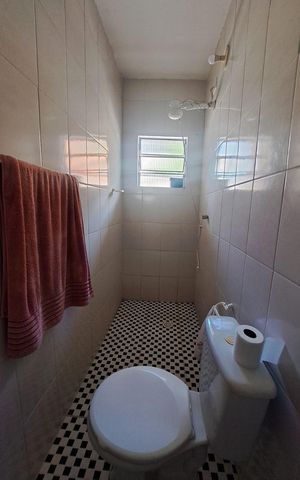 Casa à venda com 169m², 2 quartos e 2 vagas Casa à venda com 169m², 2 quartos e 2 vagasBanheiro - Casa 3