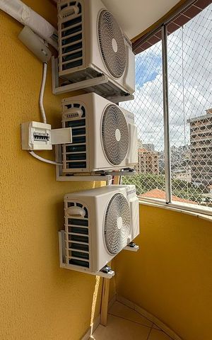 Apartamento à venda com 190m², 4 quartos e 2 vagas Apartamento à venda com 190m², 4 quartos e 2 vagasVaranda da Suite