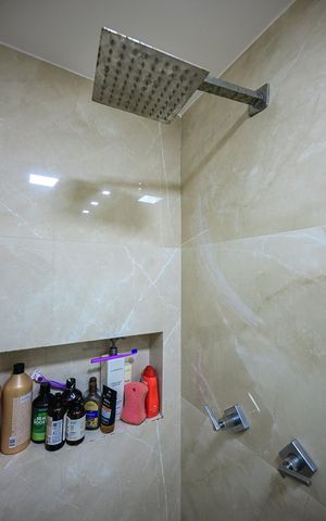 Apartamento à venda com 55m², 2 quartos e 1 vagaChuveiro do Banheiro