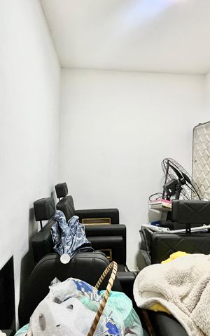 Apartamento à venda com 82m², 2 quartos e sem vaga Apartamento à venda com 82m², 2 quartos e sem vagaQuarto de Serviço