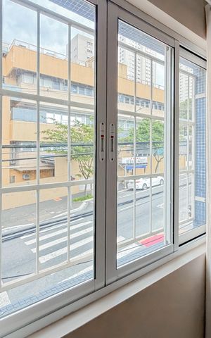 Apartamento para alugar com 58m², 1 quarto e sem vaga Apartamento para alugar com 58m², 1 quarto e sem vagaSala - Janelas Anti-Ruído