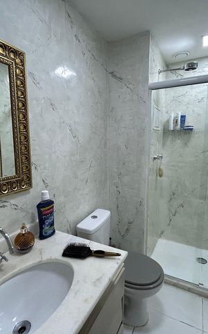 Apartamento à venda com 138m², 2 quartos e 1 vagaBanheiro da Suíte