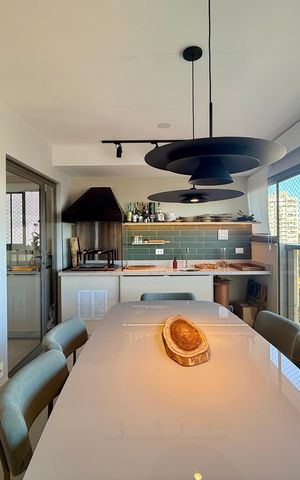 Apartamento à venda com 92m², 2 quartos e 2 vagas Apartamento à venda com 92m², 2 quartos e 2 vagasVaranda